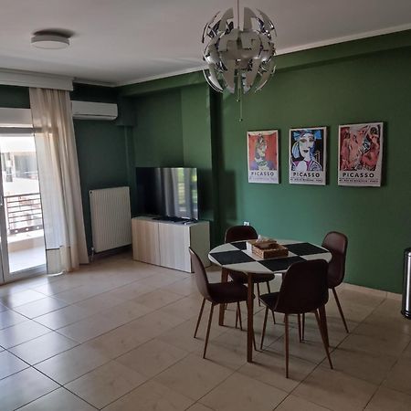 Cozy Apt! Friends & Family - Private Paid Parking Thessaloniki Exterior photo