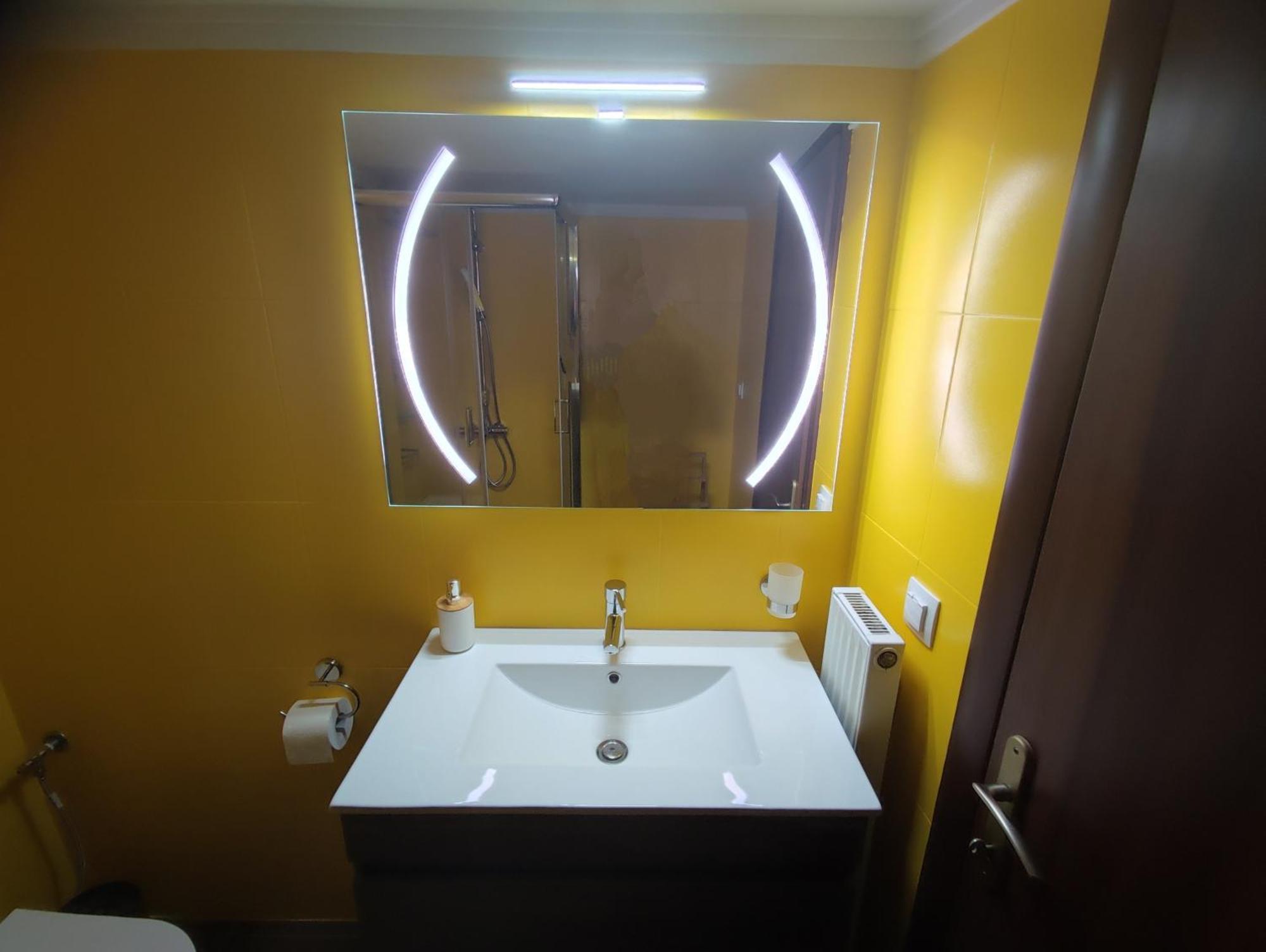 Cozy Apt! Friends & Family - Private Paid Parking Thessaloniki Exterior photo