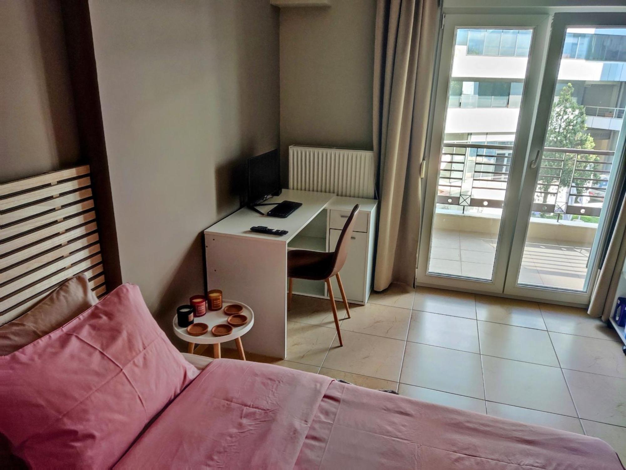 Cozy Apt! Friends & Family - Private Paid Parking Thessaloniki Exterior photo