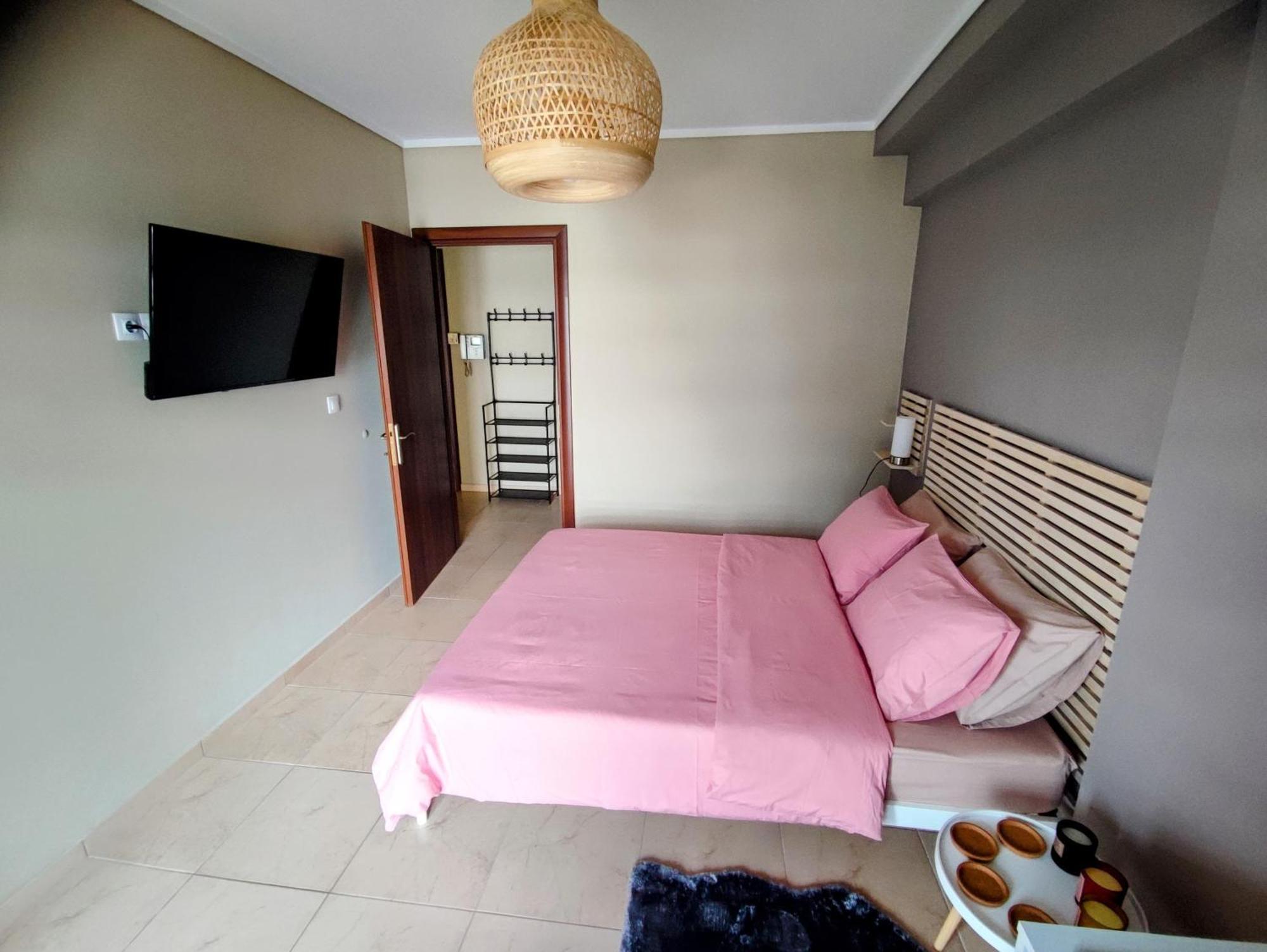 Cozy Apt! Friends & Family - Private Paid Parking Thessaloniki Exterior photo